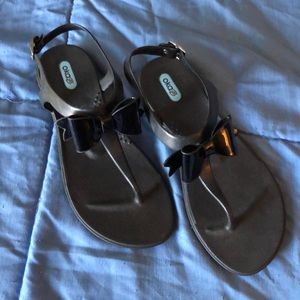 Thong Sandals with Bow Detail